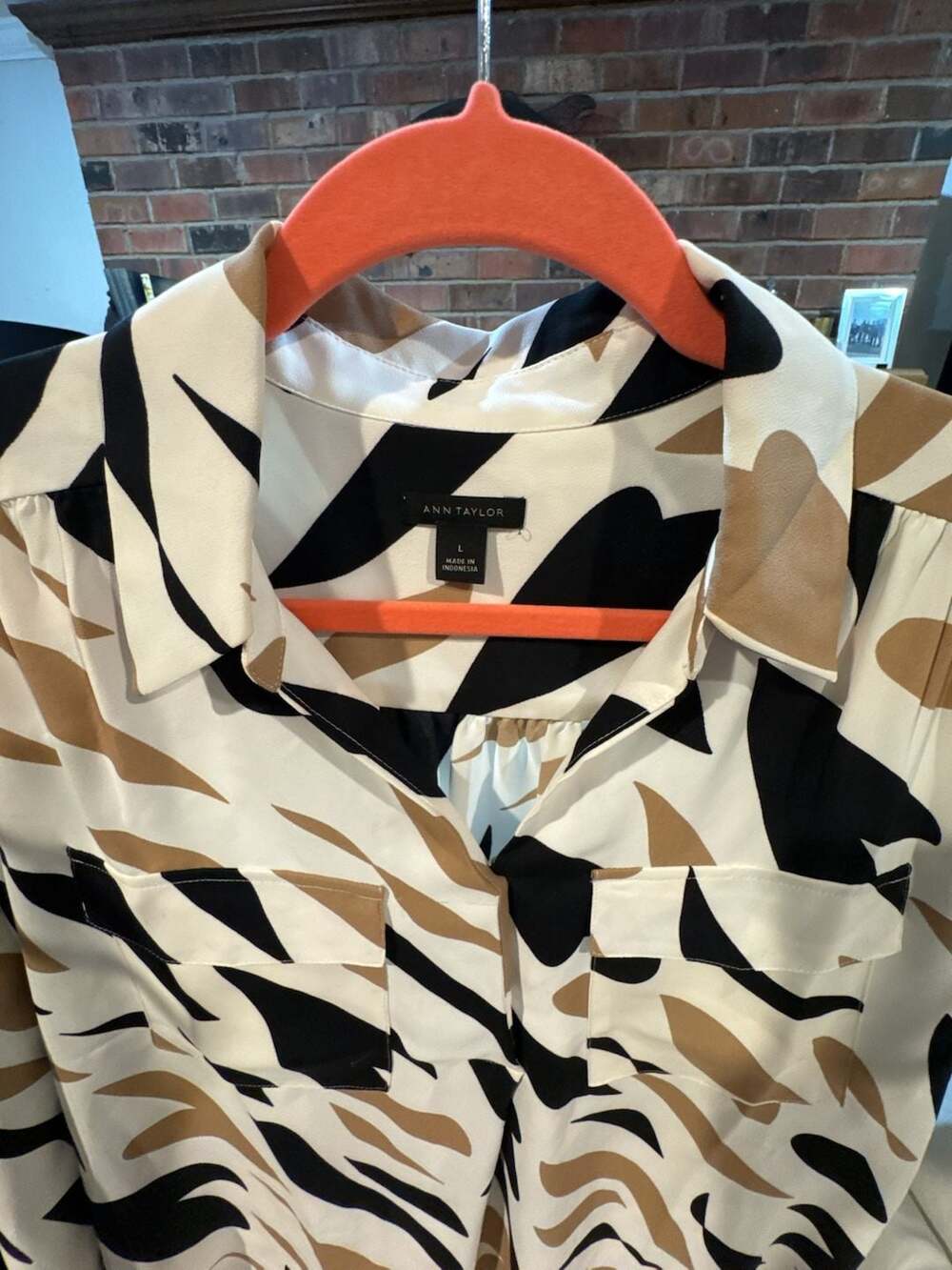 Ann Taylor Long Sleeve Button-Down Shirt with Abstract Print